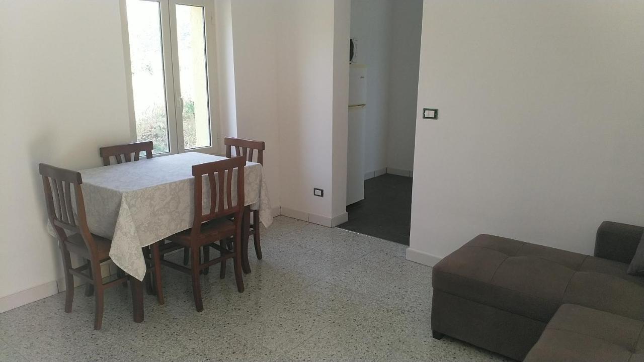 Lake Retreat - Maiella Apartment - Beautiful Lake And Mountain Views Casoli  Dış mekan fotoğraf
